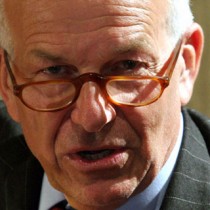 Cari Eco e Zagrebelsky, la governabilità non è un dogma (se non è alternativa alle banche)