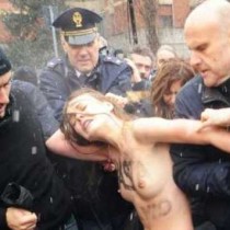Femen a Milano. La misoginia dei commenti eclissa la violenza della Digos