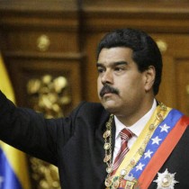 Maduro giura, sulle orme di Chávez