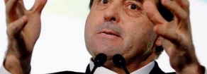 Di Pietro riparte con l’Idv e molla Ingroia. “Congresso a giugno, via il mio nome”