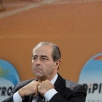 Idv, Antonio Di Pietro sospende le dimissioni