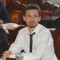 Favia è cresciuto, dunque non si dimette