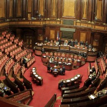 Capolavoro di Grillo: il governo Monti resta in carica. Complimenti!