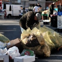 Allarme povertà: reddito insufficiente per il 65% delle famiglie