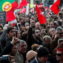 Il Portogallo scende in piazza contro la Troika