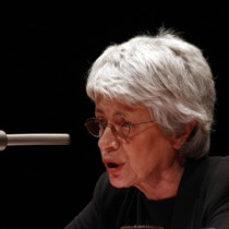“Parte del Pd è ricattabile. Per questo il Caimano va verso il Colle”. Intervista a Barbara Spinelli