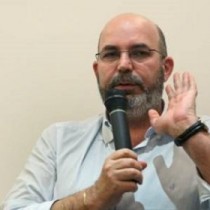 Grillo scomunica anche Crimi