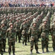 Rapporto Sipri 2012: l’Italia, con 34 miliardi di dollari investiti, pari a 26 miliardi di euro, sale tra i «10 Grandi» della spesa militare