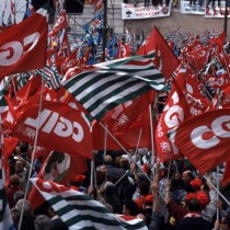 Cgil, Cisl e Uil in piazza il 16 aprile: finanziare gli ammortizzatori