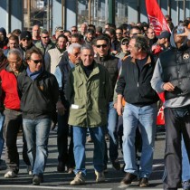 Genova in lutto, la rabbia dei camalli