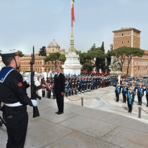 Il ministro Mauro salva subito gli F35