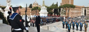 Il ministro Mauro salva subito gli F35