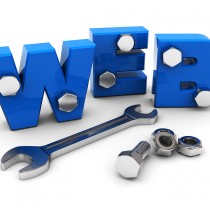 Il controllo del web e la sordità della politica italiana