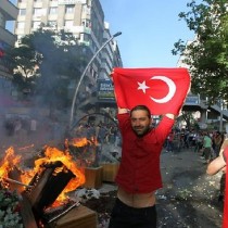 Turchia, decimo giorno di scontri diffusi
