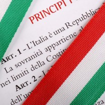 In tanti e tante a Bologna per difendere la Costituzione della Repubblica