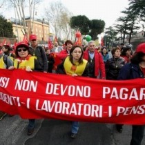 Il precario, il 50enne, l’operaia: «Il lavoro non c’è»