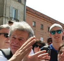 Pizzarotti cacciato dalla manifestazione contro l’inceneritore
