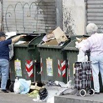 Crisi, poveri lavoratori: come non farcela anche con un posto fisso