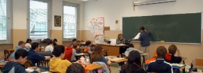 Precari: dimezzate le assunzioni