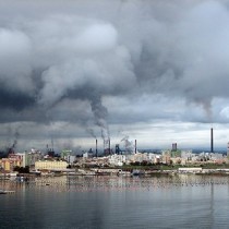 Ilva, Bondi: I tumori colpa delle sigarette. Prc: vada via!