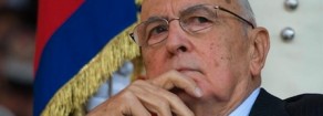 Presidente Napolitano, lei deve difendere la Costituzione