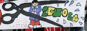 Il governo “riscopre” la scuola: ma è solo aria fritta