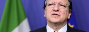 Letta e Barroso a Lampedusa. Contestati dalla folla: «Assassini»
