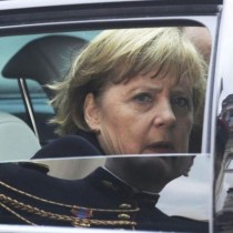 Merkel si oppone al fondo Ue per i senza lavoro