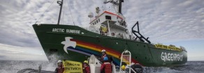 La madre dell’attivista Greenpeace scrive a Napolitano: “Colpevole di pacifismo”