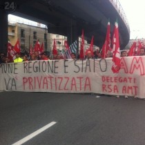 Genova, terzo giorno di lotta contro le privatizzazioni delle municipalizzate
