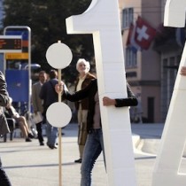 Svizzera, bocciato referendum salario equo: ha vinto la paura
