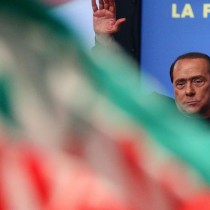 Berlusconi non è più senatore della Repubblica. Ferrero: «Un delinquente in meno in Parlamento»