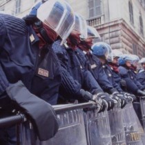 Torino, universitari contestano fascisti, la polizia carica. Prc: Vergognoso pestaggio