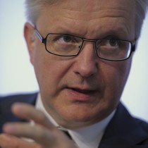 Rehn avverte l’Italia: “Ricordatevi del debito”