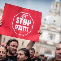 La guerra di Renzi ai poveri è iniziata ieri a Roma