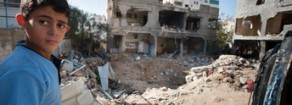 Solidarietà alla Palestina, 98 premi Nobel, artisti e intellettuali chiedono un immediato embargo militare ad Israele