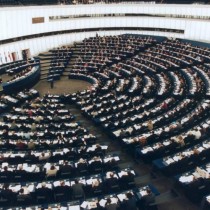 Strasburgo, Gue: Spinelli contro nomina ministro ungherese nazionalista, Forenza contro le parole del presidente ucraino