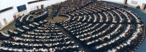 Strasburgo, Gue: Spinelli contro nomina ministro ungherese nazionalista, Forenza contro le parole del presidente ucraino