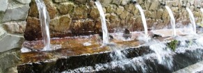 La Camera cancella il diritto all’acqua e benedice i distacchi idrici