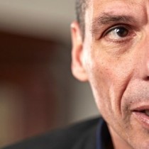 Yanis Varoufakis: “Non vogliamo più il regime coloniale incarnato dalla Troika”