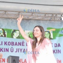 Öcalan: La nostra rivoluzione è la rivoluzione della donna