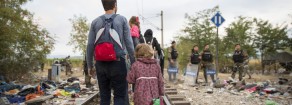Volontari e migranti oltre i muri della Fortezza Europa