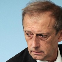 Fassino-Renzi due facce della stessa medaglia. I comuni tornino a dare voce alle istanze dei territori e dei cittadini