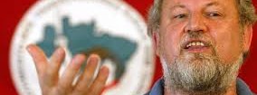 João Stedile, Leader del Movimento Sem Terra: «Vogliono fermare Lula: è un attacco conservatore».