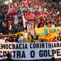 Brasile: anche la Democrazia Corinthiana in piazza contro il golpe