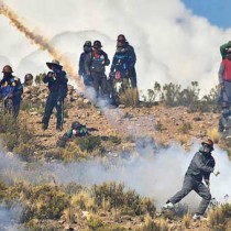 Una corrispondenza dalla Bolivia su scontro tra coop minatori e governo