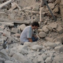 Come il quotidiano inglese Guardian commenta il terremoto in Italia