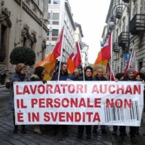 No ai trasferimenti punitivi. PRC – Se solidale con lavoratrici e lavoratori Auchan Torino