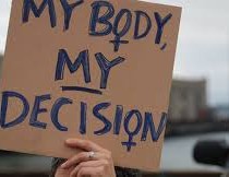 Bari, Forenza: «Lettera Asl su aborto è totale violazione dei diritti della donna. Clima medievale negli ospedali del Sud»
