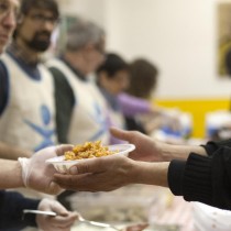 Rifondazione: insorgere contro la povertà